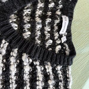 525 America Black & White Open Weave Textured Woman’s Sweater